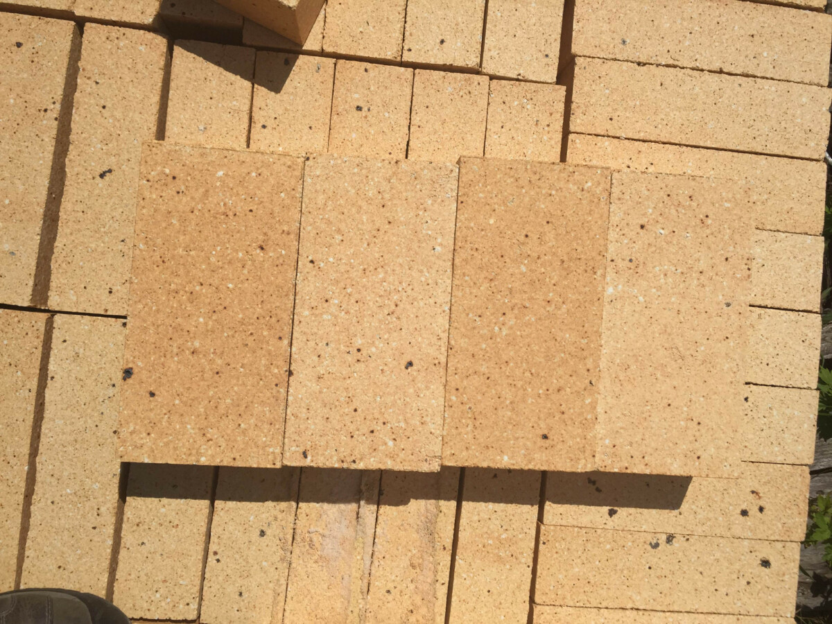 H.C. Muddox 4-1/2 in. x 2-1/2 in. x 9 in. Fire Brick Clay